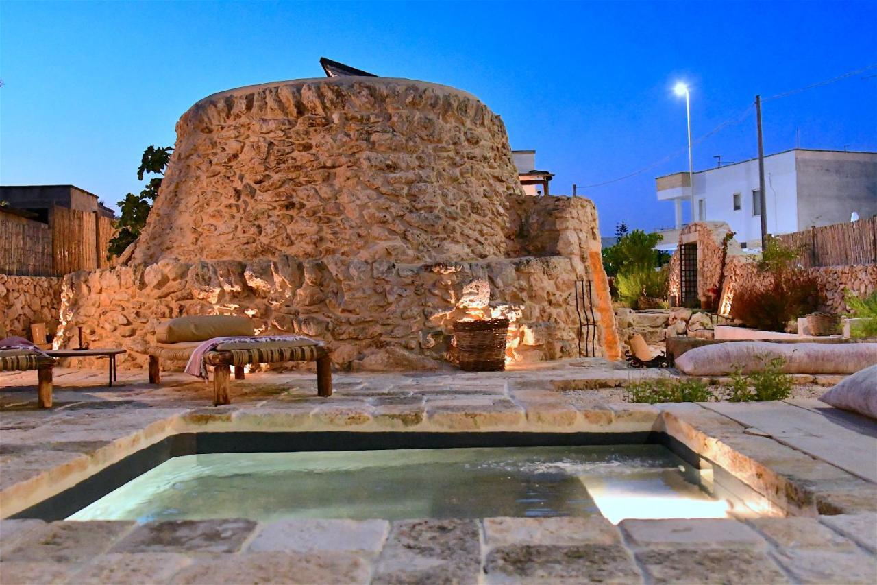 Trullo Santovia Bed and Breakfast Sant Isidoro  Exteriör bild