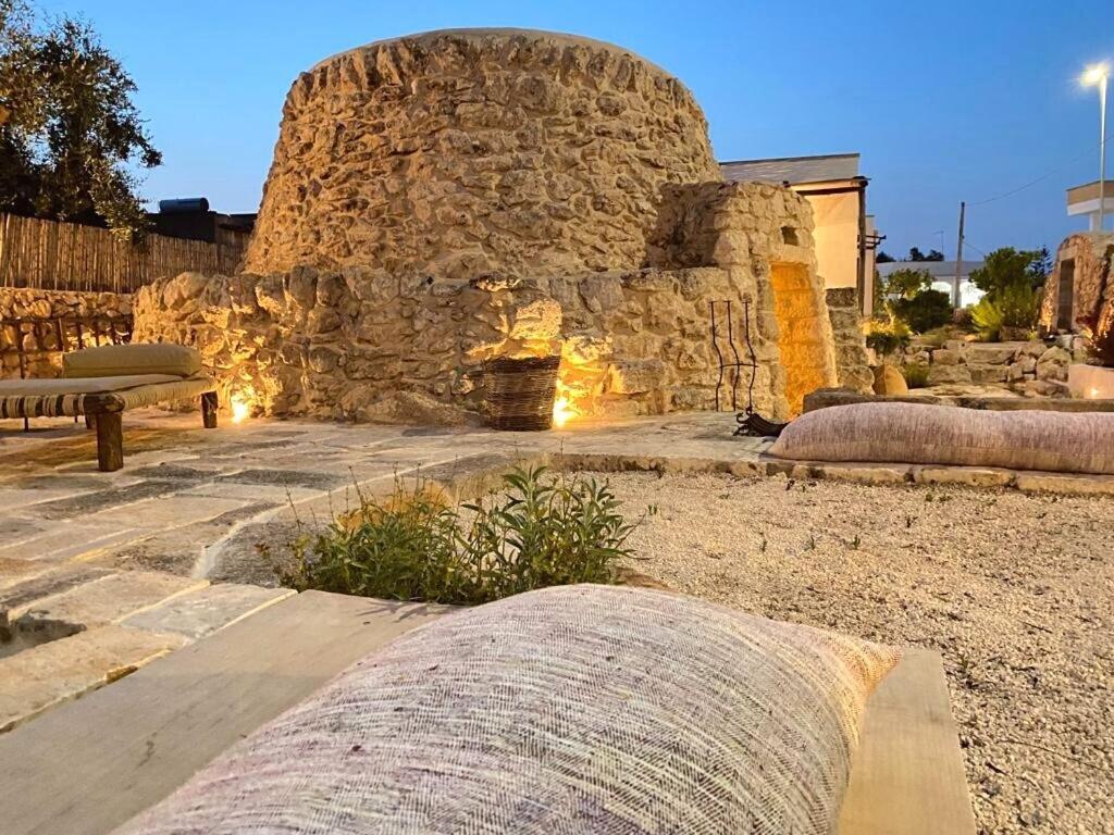 Trullo Santovia Bed and Breakfast Sant Isidoro  Exteriör bild