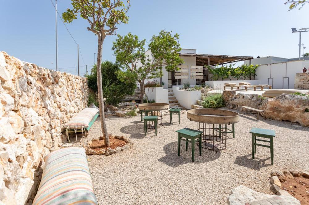 Trullo Santovia Bed and Breakfast Sant Isidoro  Exteriör bild